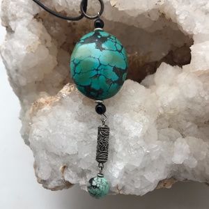 Gorgeous Turquoise, Silver & Leather Necklace